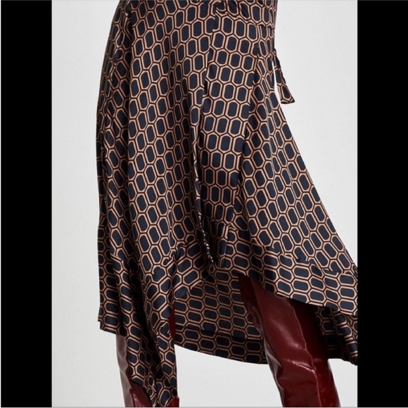 Zara Black and Tan Asymmetrical Wrap Skirt - Picture 7 of 16